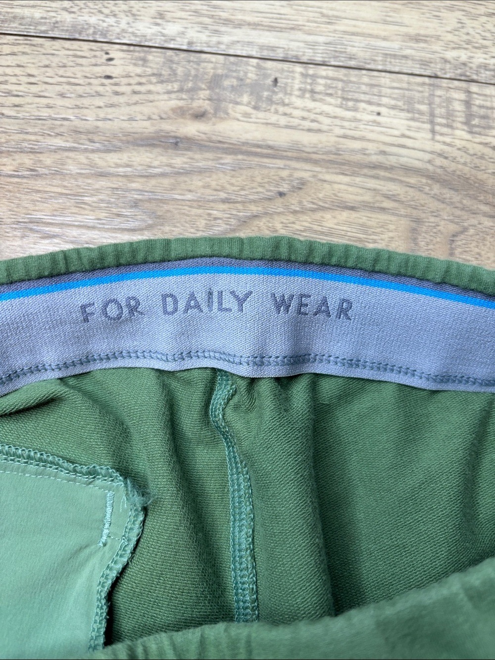 Men’s Bundle of 2 Mack Weldon Ace Performance Joggers Size XL Green and Navy - Picture 5 of 14